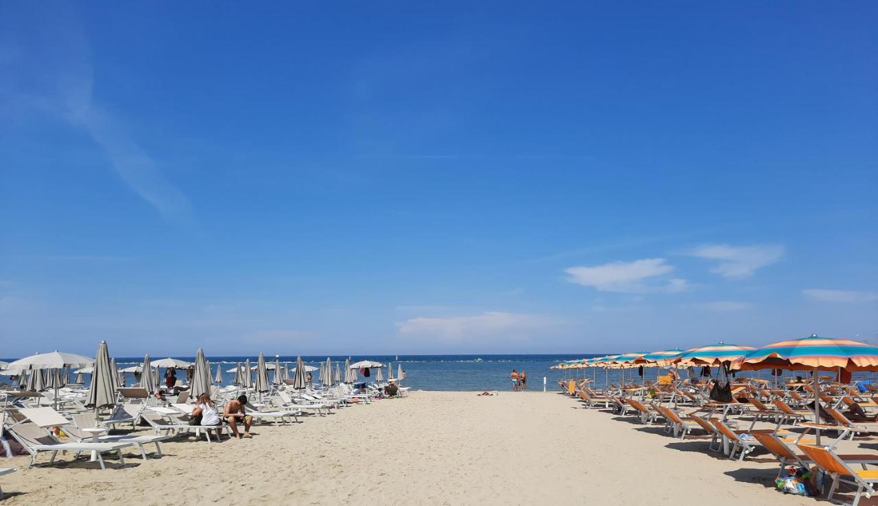 Hotel Lalla Beauty & Relax Cesena Bagian luar foto