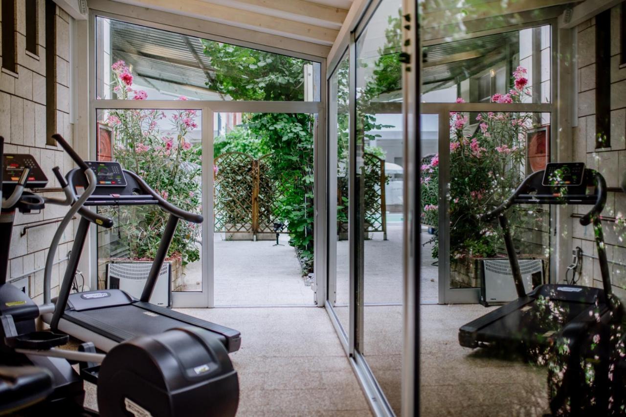 Hotel Lalla Beauty & Relax Cesena Bagian luar foto